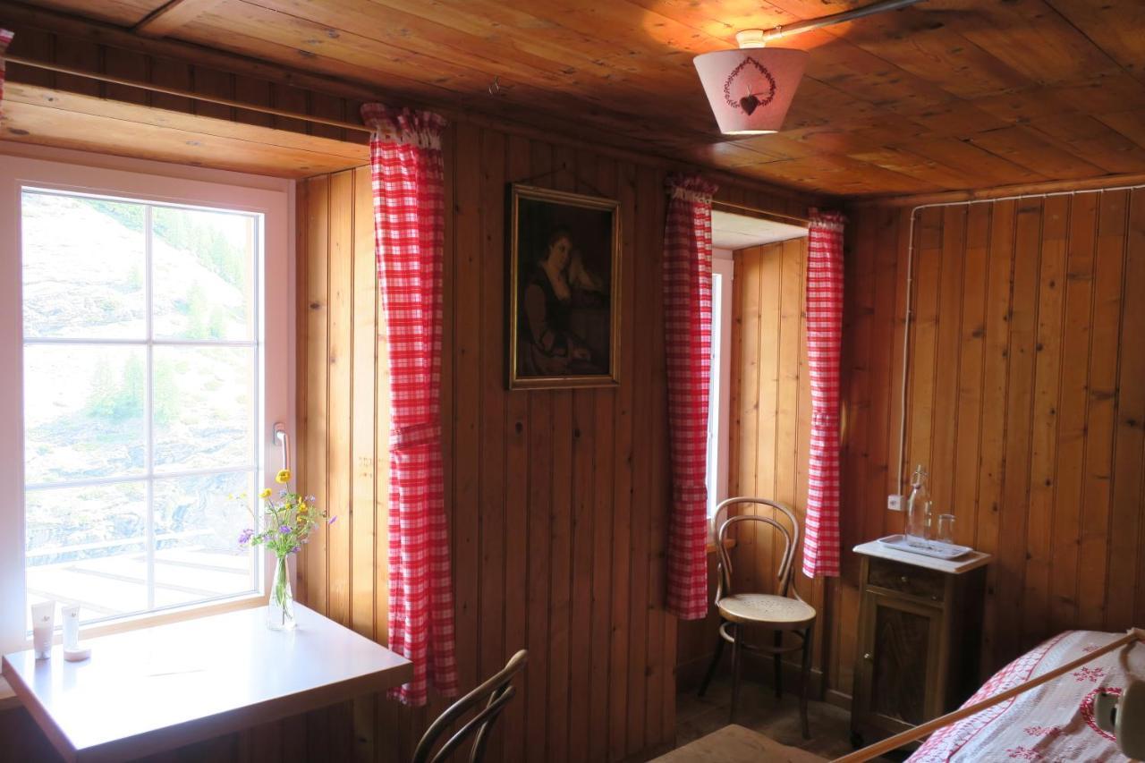 Edelweiss Mountain Guest House - 1 Hour Hike Up From Zermatt Station - On Hiking Trail - No Transport Exterior photo